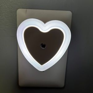 Cutie bop heart nightlight